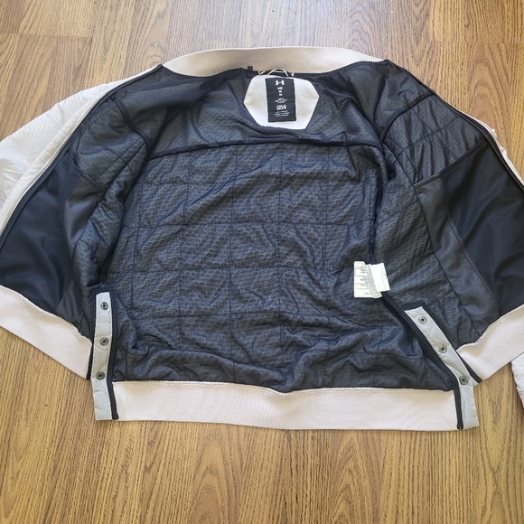 Under Armour Cold Gear Jacket Light Pink Women's Medium Loose Coupe Coat A40 - Picture 8 of 9